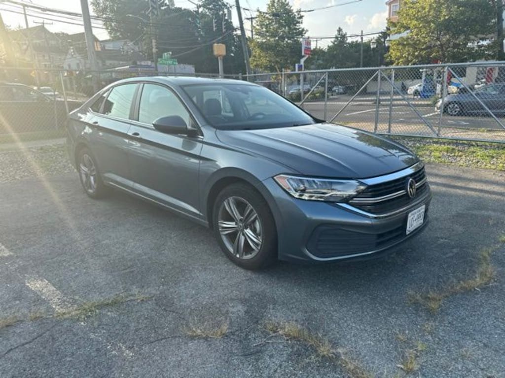 Used 2023 Volkswagen Jetta 1.5T SE Sedan