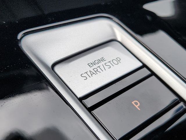 2025 Volkswagen Atlas Cross Sport SEL R-LINE - Photo 12