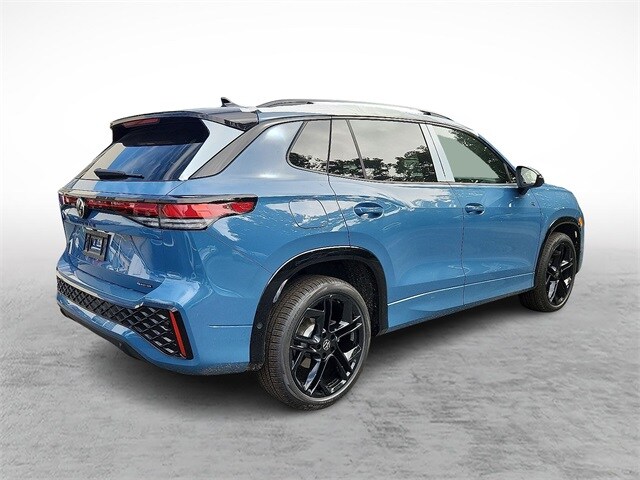 2025 Volkswagen Tiguan SE R-Line Black photo 3