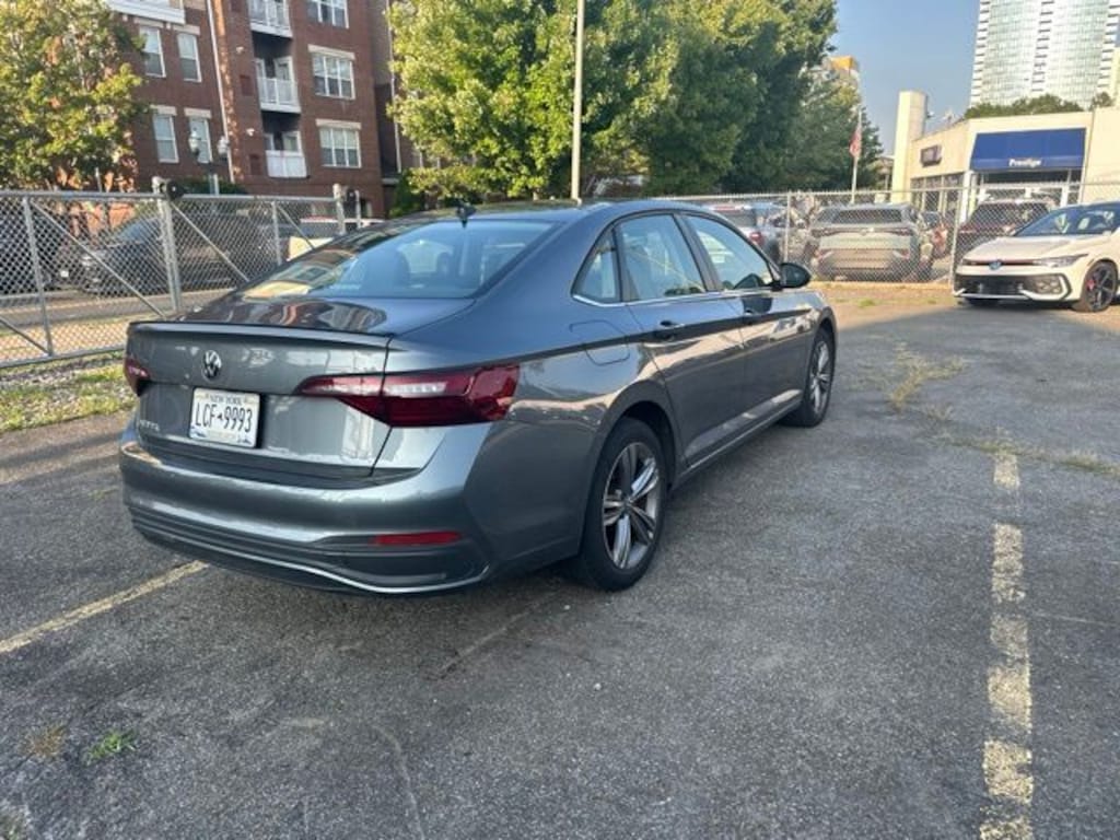 Used 2023 Volkswagen Jetta 1.5T SE Sedan
