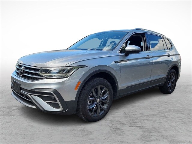 2022 Volkswagen Tiguan SE photo 3