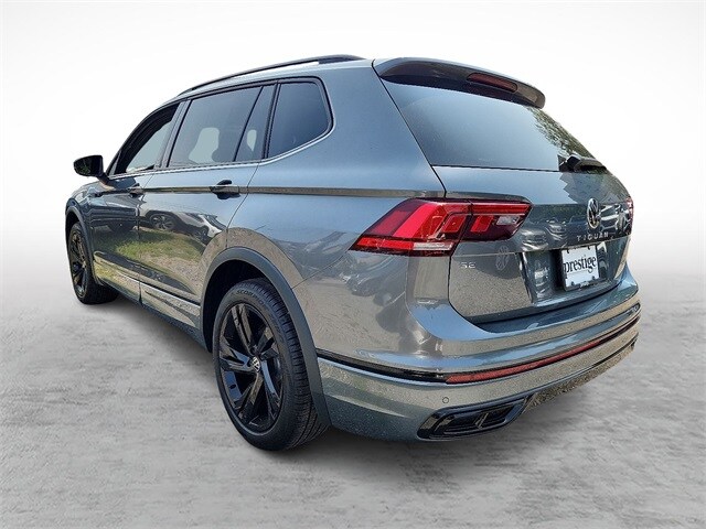 2024 Volkswagen Tiguan SE R-Line Black photo 3