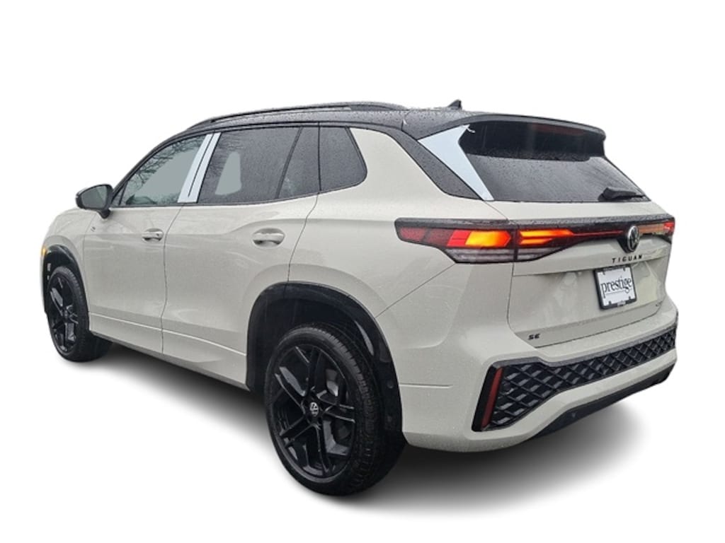 New 2026 Volkswagen Tiguan 2.0T SE R-Line Black SUV