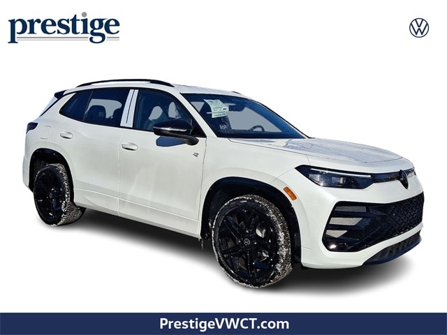 2026 Volkswagen Tiguan SE R-LINE BLACK's photo