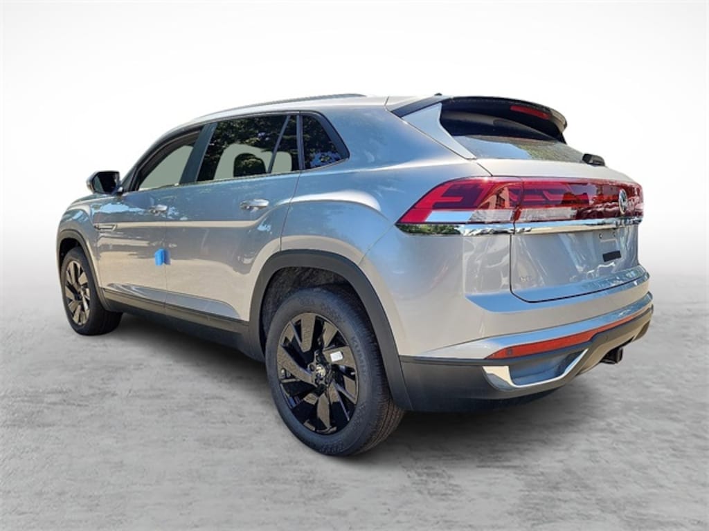 New 2025 Volkswagen Atlas Cross Sport 2.0T SE w/Technology SUV