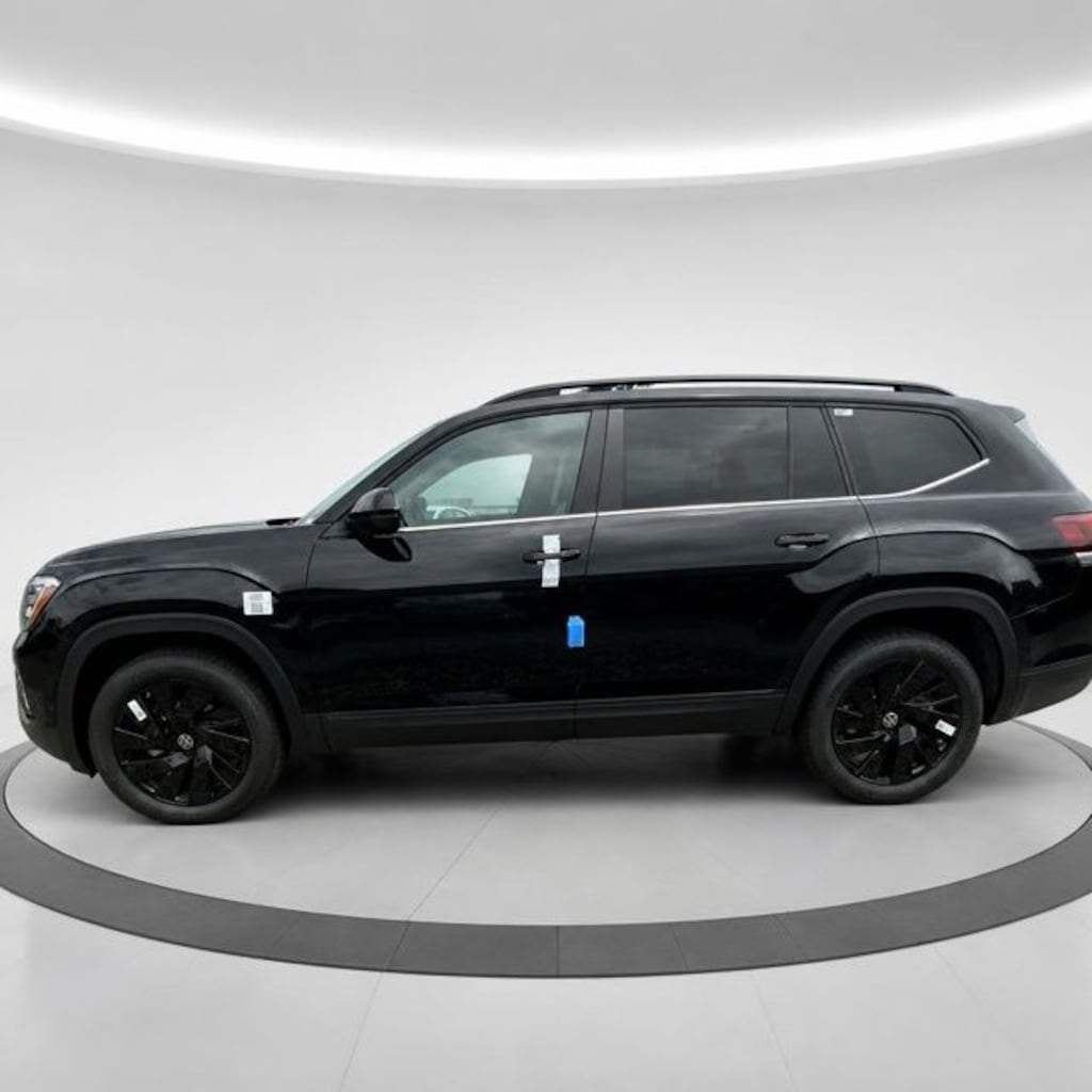 New 2026 Volkswagen Atlas SE w/Technology SUV
