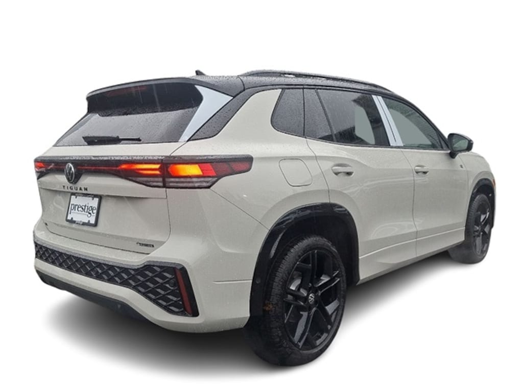 New 2026 Volkswagen Tiguan 2.0T SE R-Line Black SUV