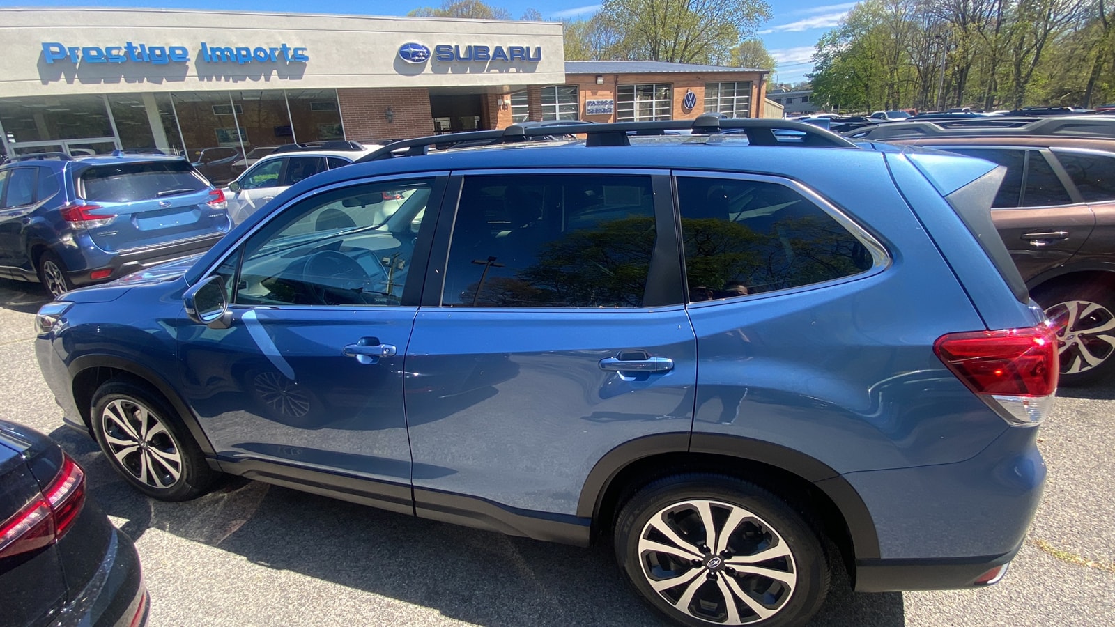 Used 2022 Subaru Forester Limited with VIN JF2SKAPC9NH420892 for sale in Pleasantville, NY