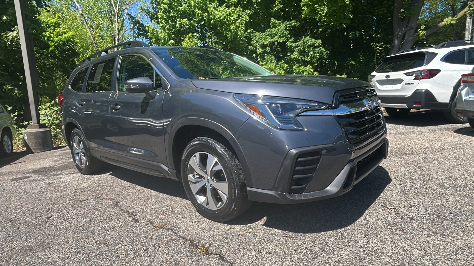 2023 Subaru Ascent Premium 7 Passenger's photo