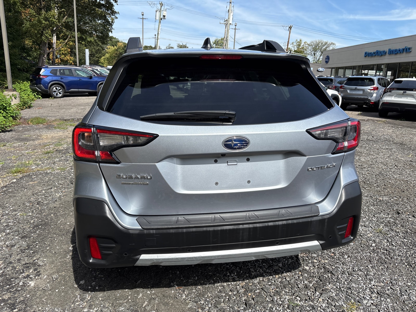 2022 Subaru Outback Limited - Photo 6