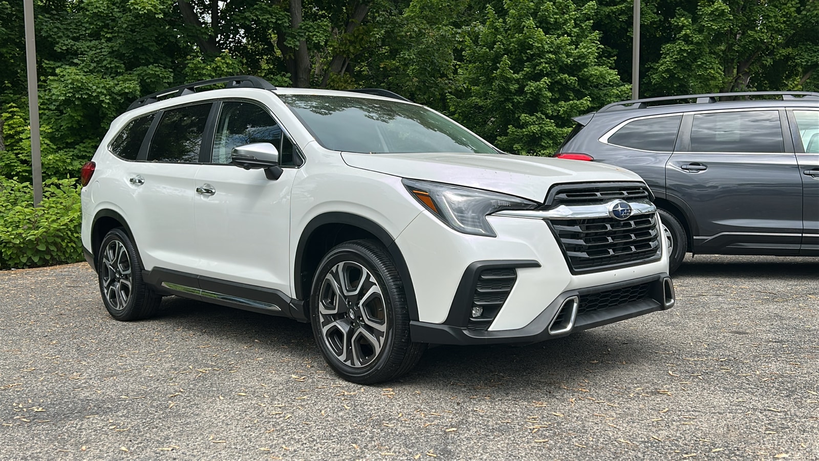 2023 Subaru Ascent Touring's photo