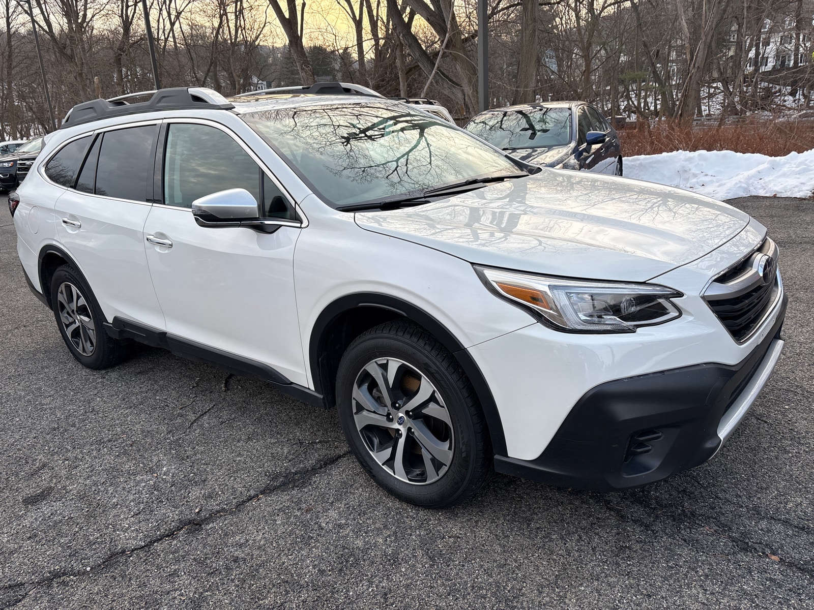 2020 Subaru Outback Touring's photo