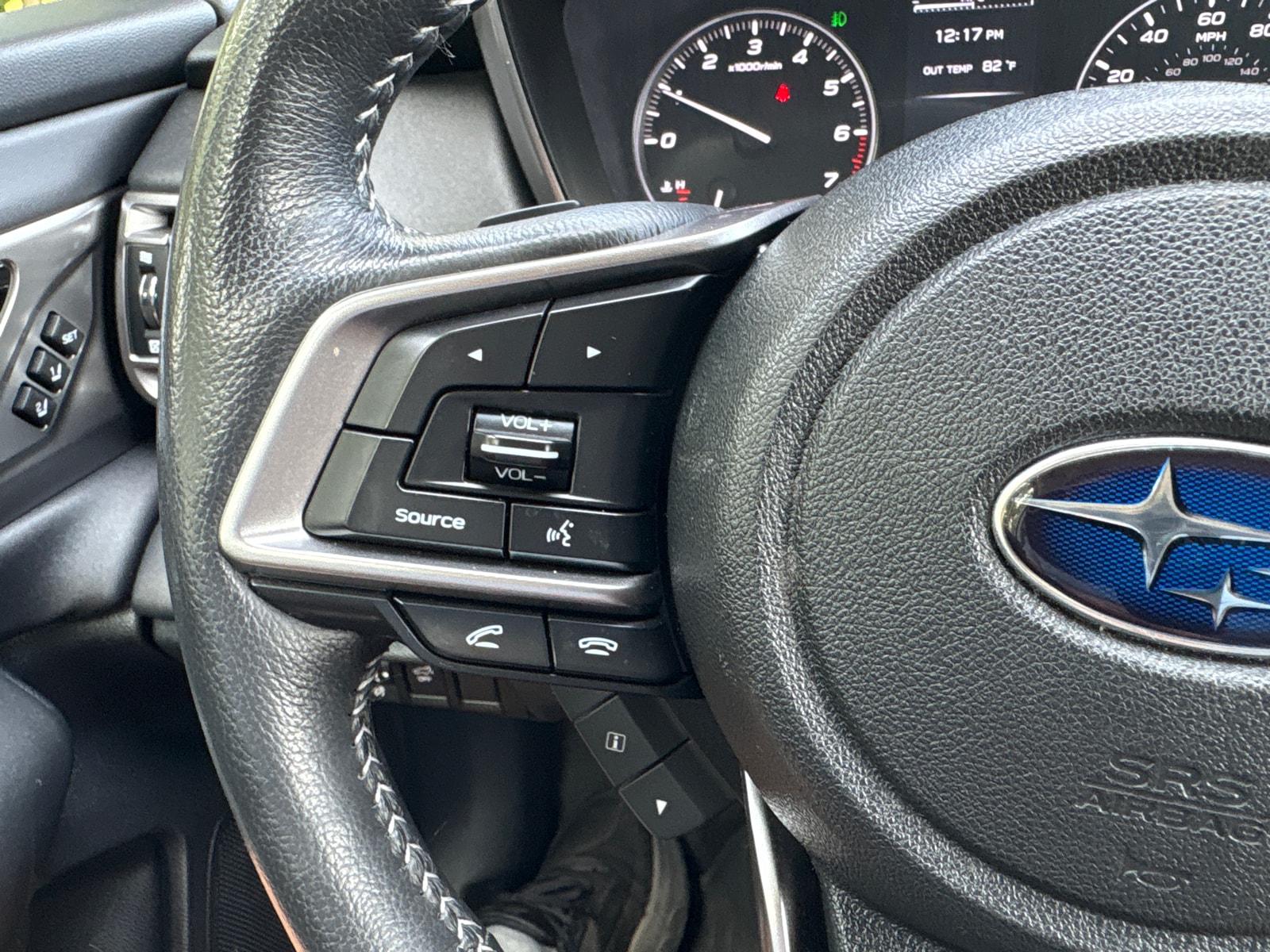 2022 Subaru Outback Limited - Photo 18