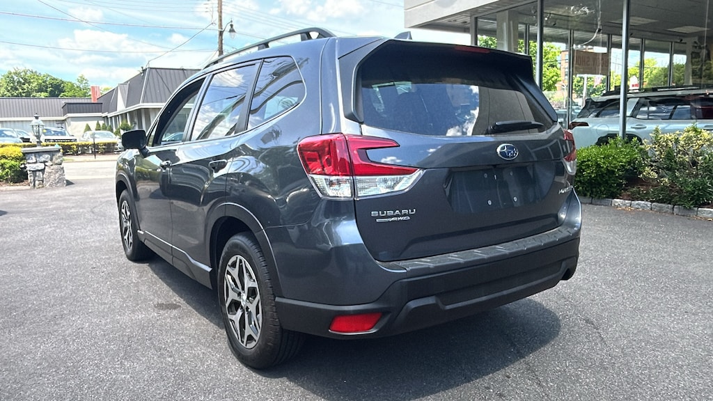 Used 2023 Subaru Forester Premium SUV