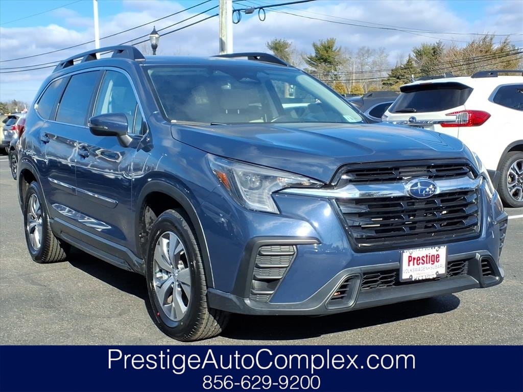 2023 Subaru Ascent Premium's photo