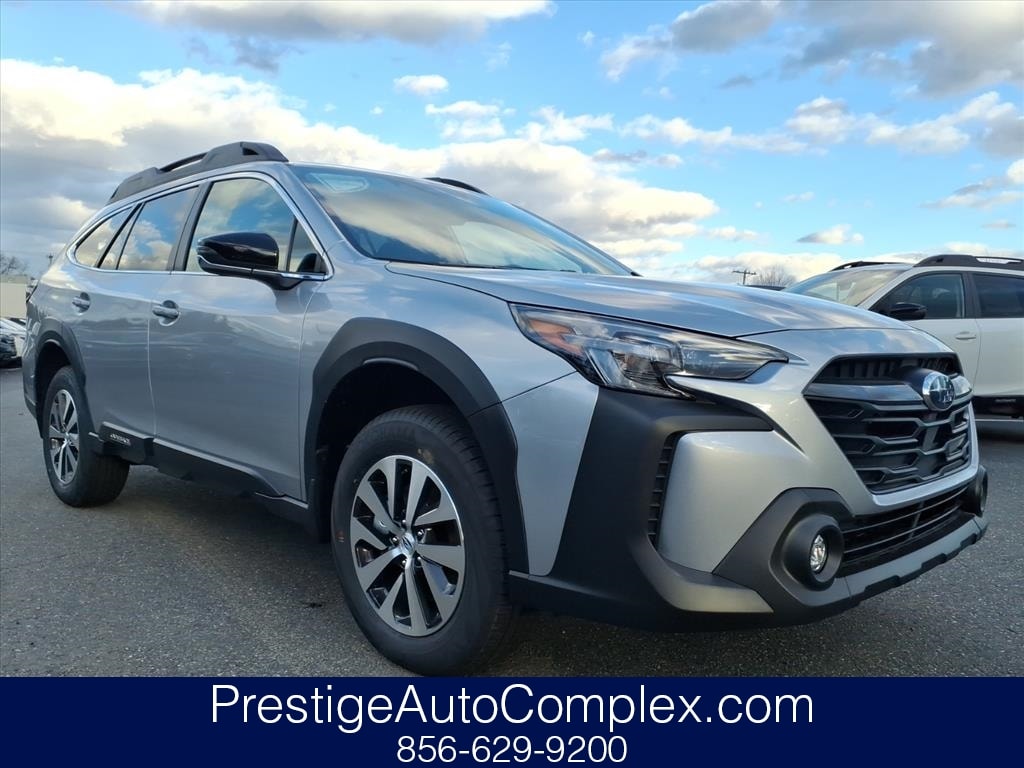 2025 Subaru Outback Premium's photo