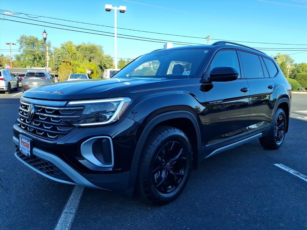 Used 2024 Volkswagen Atlas 2.0T Peak Edition SEL SUV