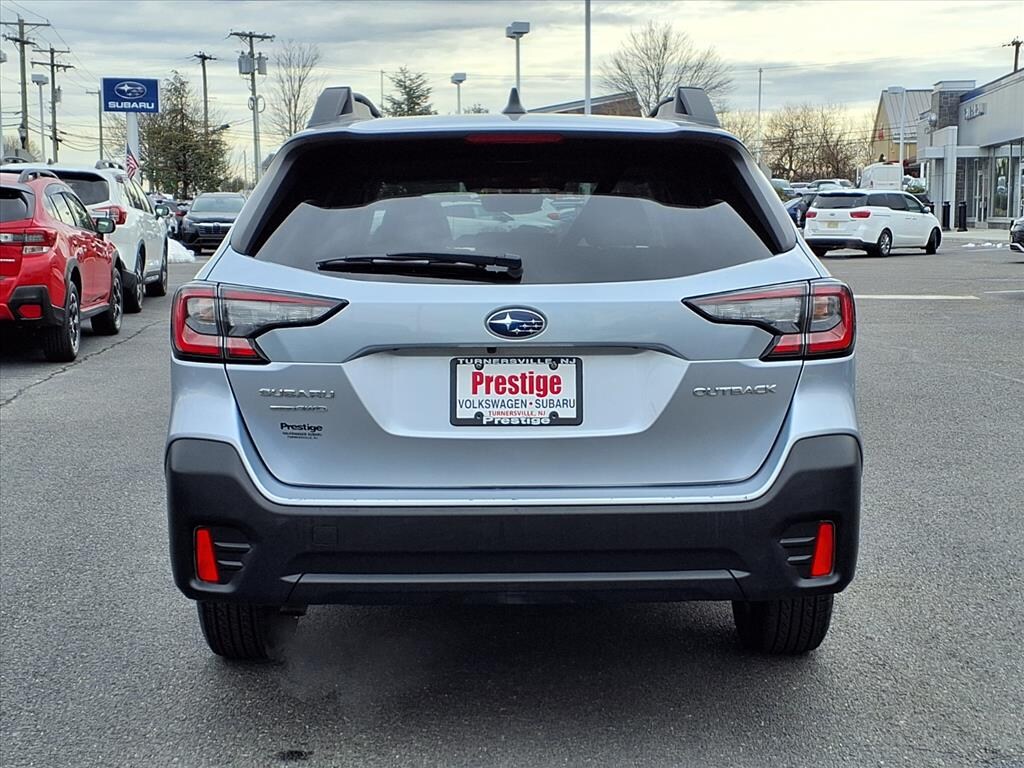 Used 2021 Subaru Outback Premium SUV