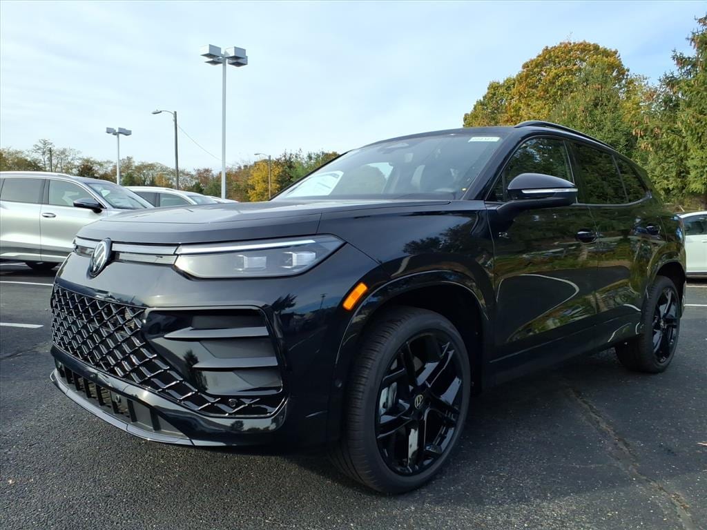New 2026 Volkswagen Tiguan SE R-Line AWD AWD SE R-Line Black 4Motion SUV