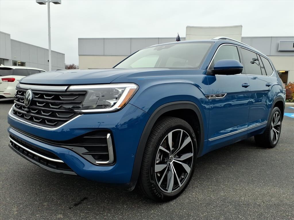 Used 2025 Volkswagen Atlas 2.0T SEL Premium R-Line SUV