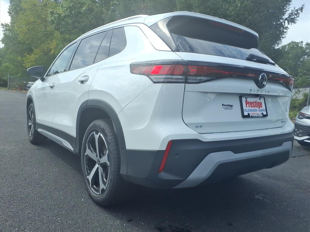 New 2025 Volkswagen Tiguan 2.0T SE SUV