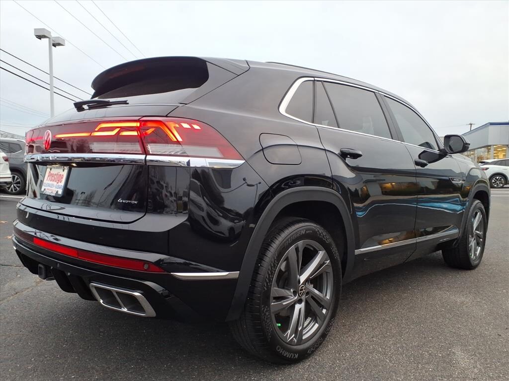 Used 2024 Volkswagen Atlas Cross Sport 2.0T SEL R-Line SUV