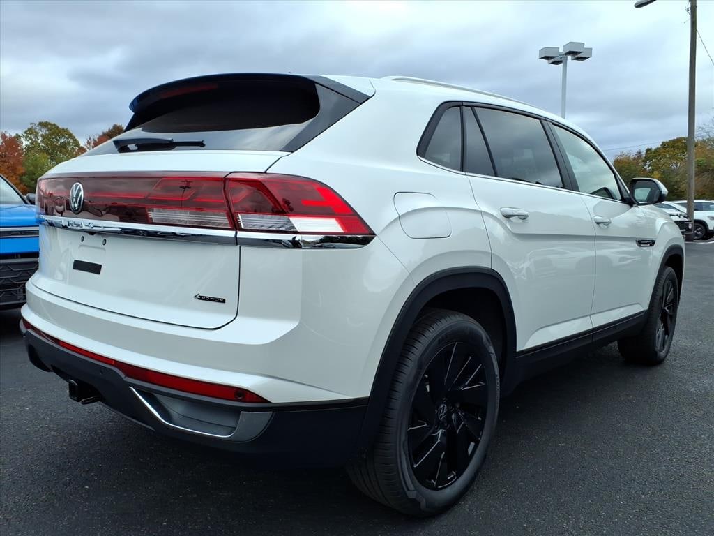 New 2026 Volkswagen Atlas Cross Sport 2.0T SE w/Technology SUV