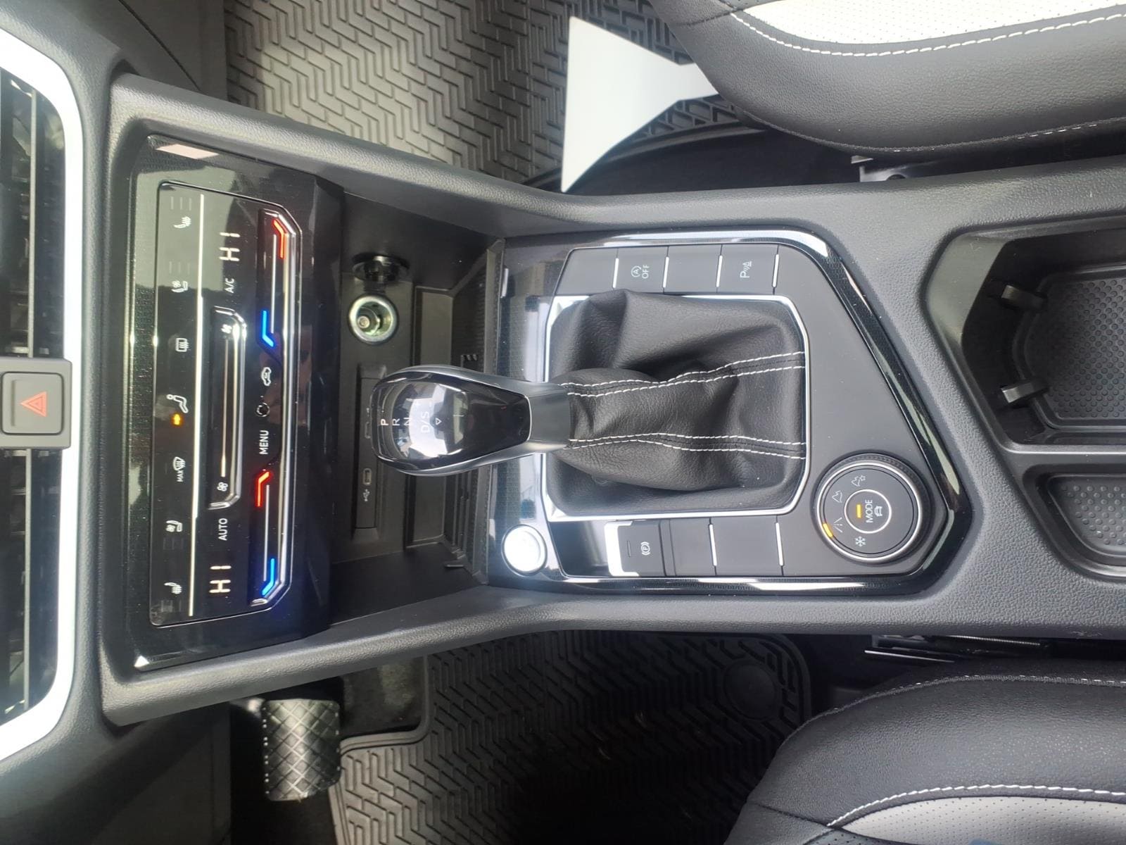 2026 Volkswagen Taos SEL - Photo 15