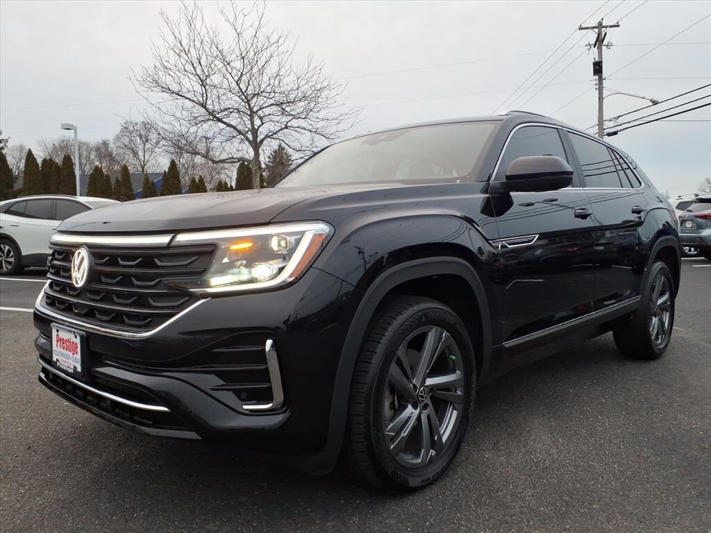 Used 2024 Volkswagen Atlas Cross Sport 2.0T SEL R-Line SUV
