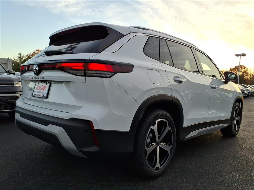 New 2026 Volkswagen Tiguan SE SUV