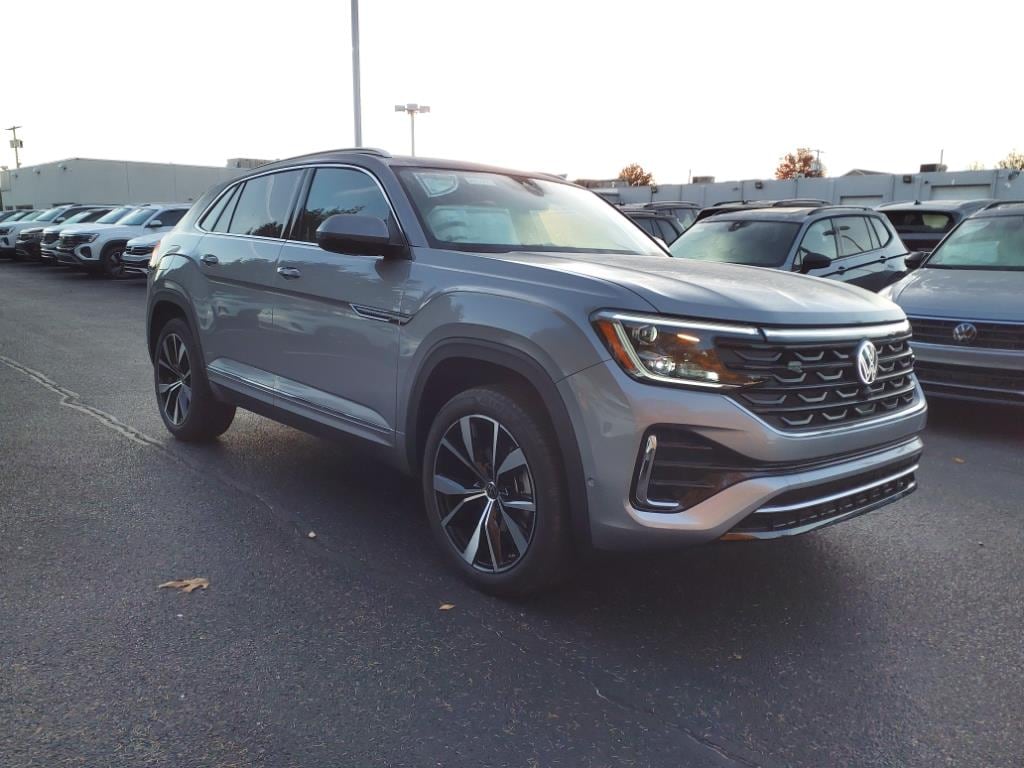 New 2025 Volkswagen Atlas Cross Sport 2.0T SEL Premium R-Line SUV