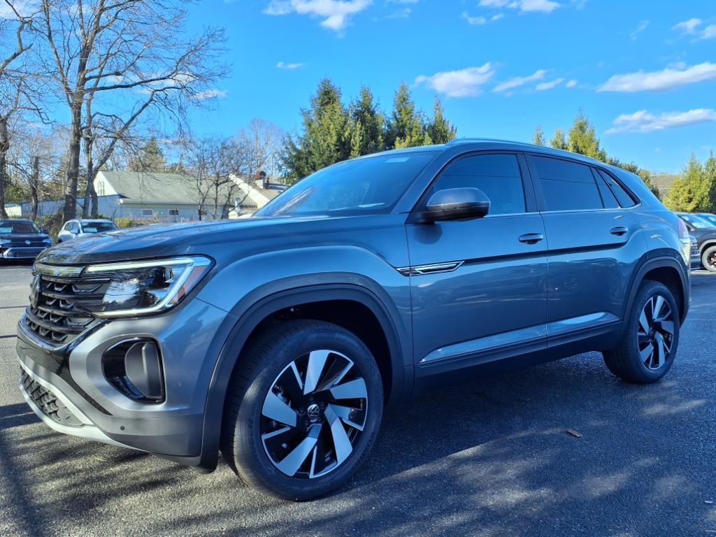 New 2025 Volkswagen Atlas Cross Sport 2.0T SE w/ Technology SUV