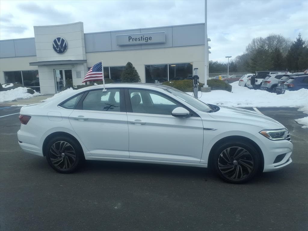 Used 2019 Volkswagen Jetta SEL Premium Sedan