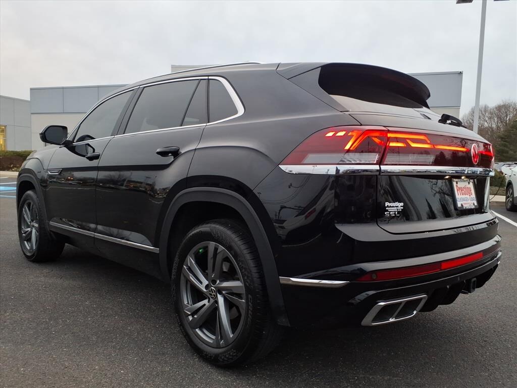 Used 2024 Volkswagen Atlas Cross Sport 2.0T SEL R-Line SUV