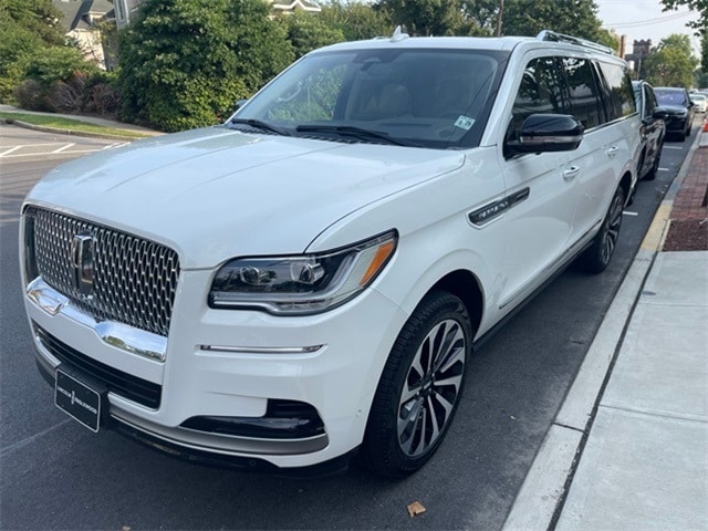 Used 2023 Lincoln Navigator Reserve L with VIN 5LMJJ3LG8PEL08437 for sale in Englewood, NJ