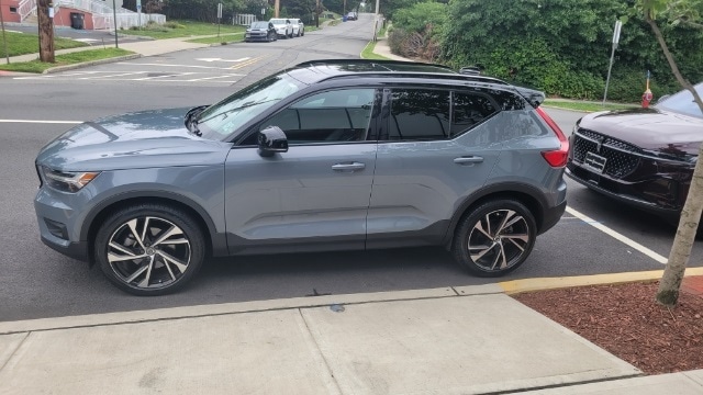 Certified 2022 Volvo XC40 R-Design with VIN YV4162UM1N2657507 for sale in Englewood, NJ