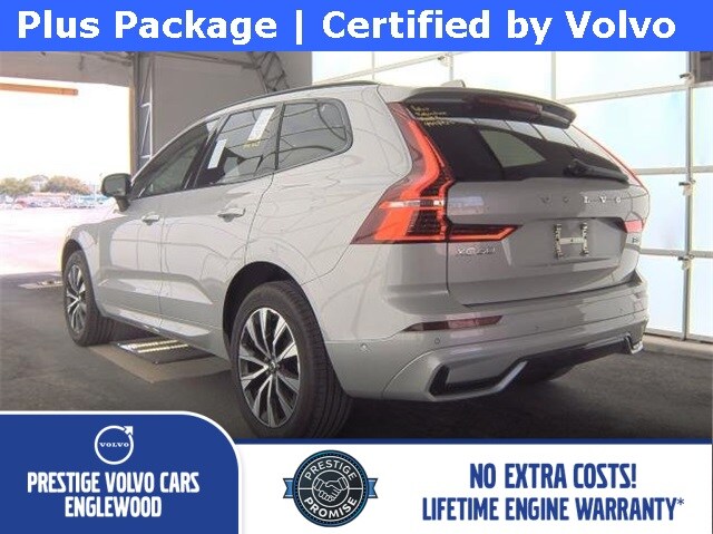 2025 Volvo XC60 B5 Plus photo 2
