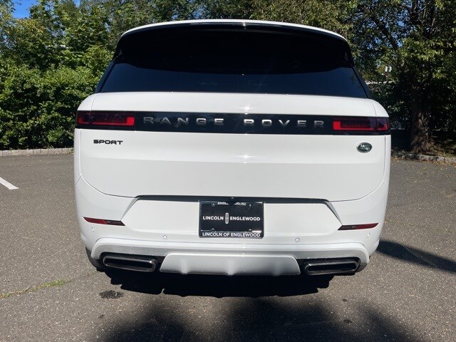 2023 Land Rover Range Rover Sport SE photo 4
