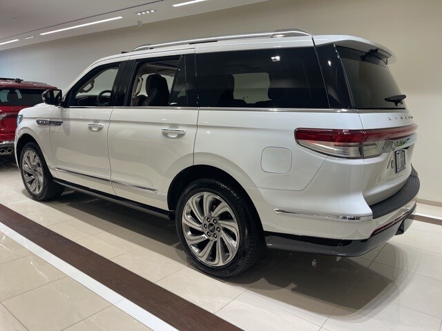 2024 Lincoln Navigator Reserve photo 2