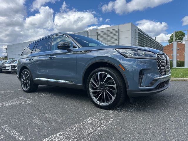 2025 Lincoln Aviator Reserve AWD's photo