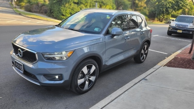 Certified 2022 Volvo XC40 Momentum with VIN YV4162UK6N2667593 for sale in Englewood, NJ