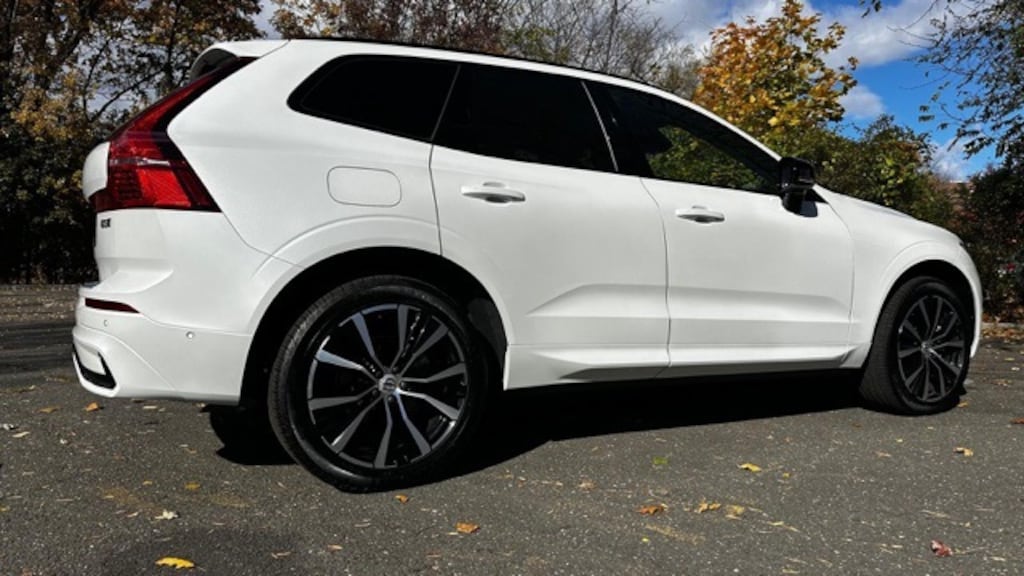 Certified 2025 Volvo XC60 B5 Plus SUV