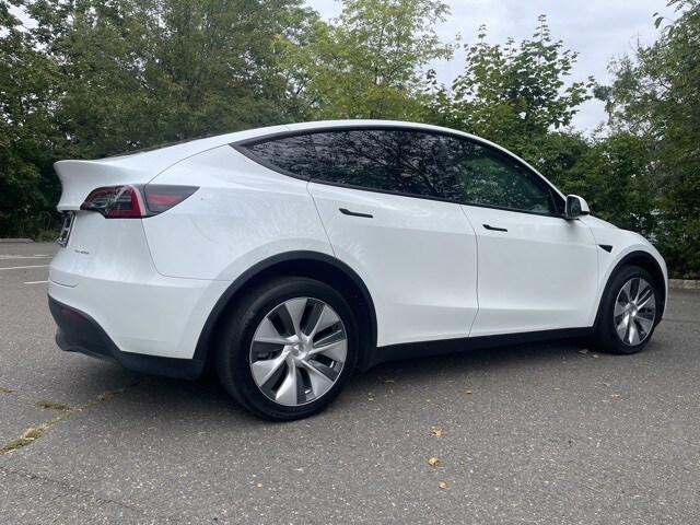 2023 Tesla Model Y Long Range photo 3