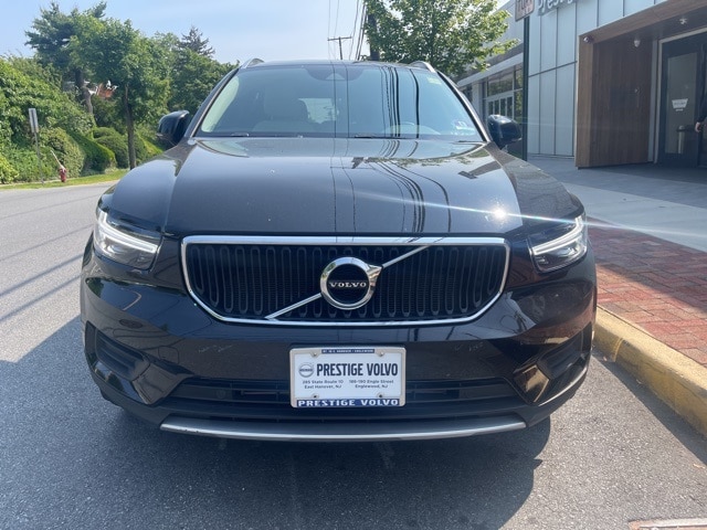 Used 2019 Volvo XC40 Momentum with VIN YV4162UK2K2142204 for sale in Englewood, NJ