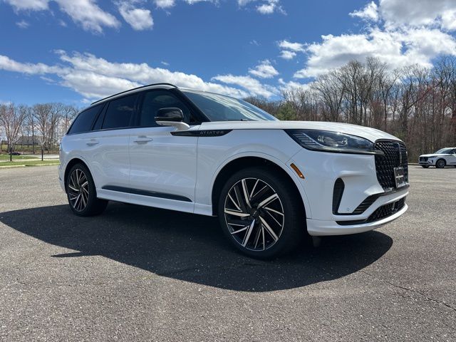 2025 Lincoln Aviator Black Label AWD's photo