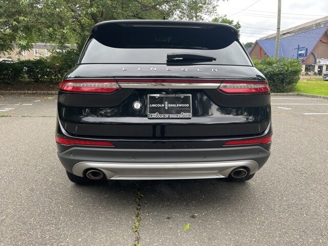 2022 Lincoln Corsair Standard photo 4
