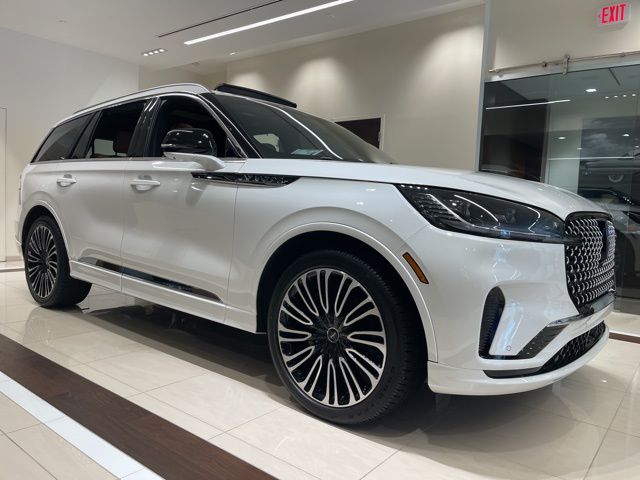 2025 Lincoln Aviator Black Label AWD's photo