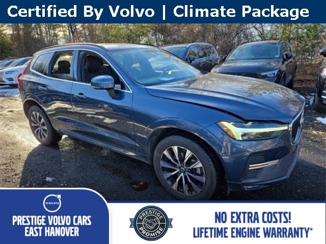 2023 Volvo XC60 Core's photo