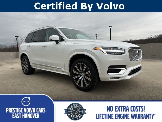 2025 Volvo XC90 Core's photo