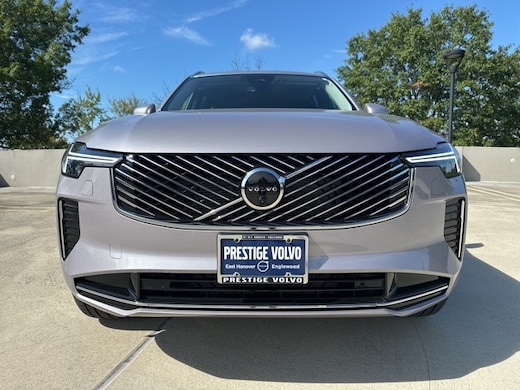 2026 Volvo XC90 B5 Plus AWD photo 2